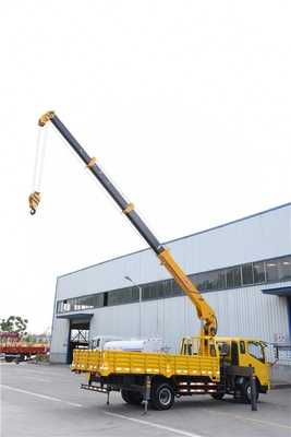 重汽5吨随车吊 高效起重运输解决方案