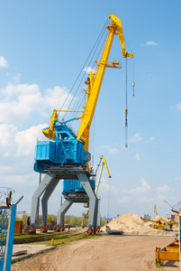 浮动集装箱船起重机 提升斯道拉恩索大米与食品产品物流效率的关键