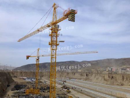 九通专 塔式起重机的技术演进与专业应用
